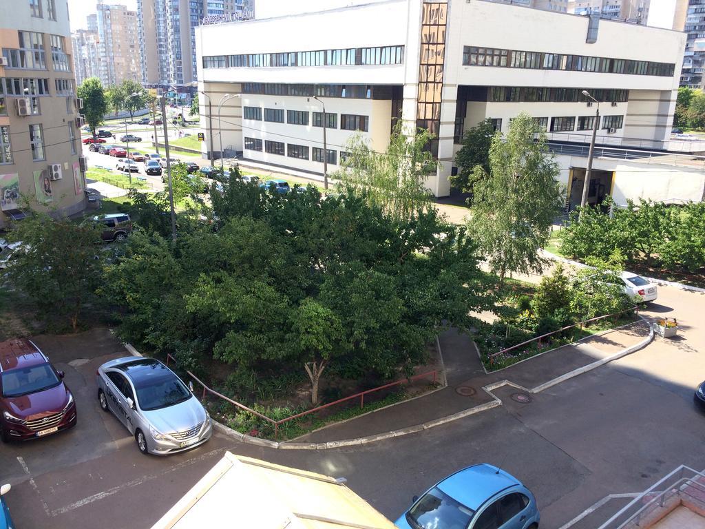 Inn Home Apartments - Livoberezhna Kyjev Exteriér fotografie